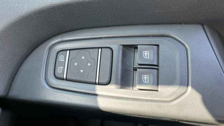 Renault Trafic Swb Diesel SL30 Blue dCi 130 Advance [Safety] Van